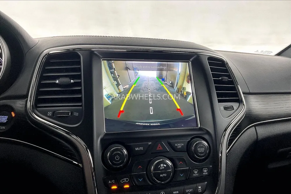 Jeep Grand Cherokee 2018 for Sale in Sharjah Image-17