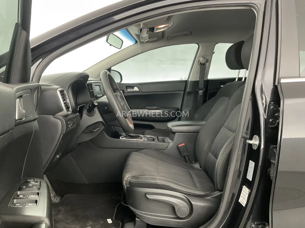 Kia Sportage 2019 for Sale in Sharjah Image-10