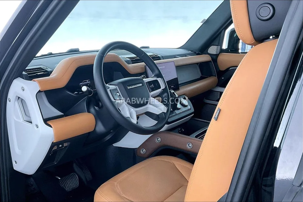 Land Rover Defender 2023 for Sale in Sharjah Image-27