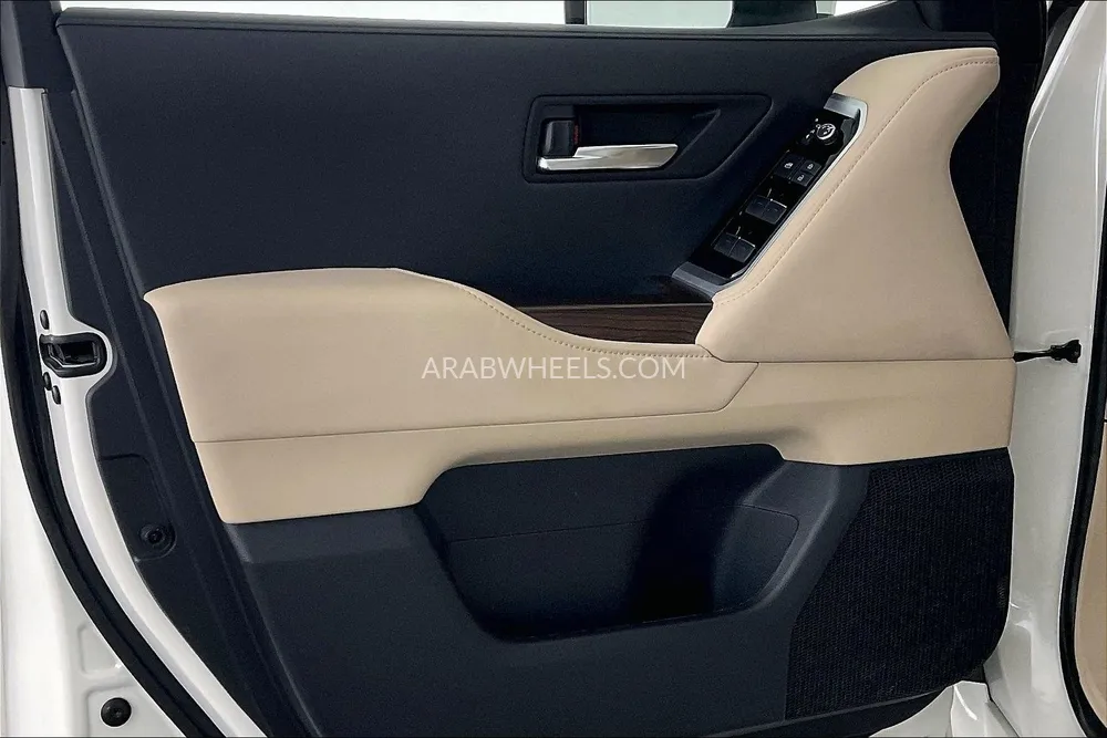 Toyota Land Cruiser 2024 for Sale in Sharjah Image-19