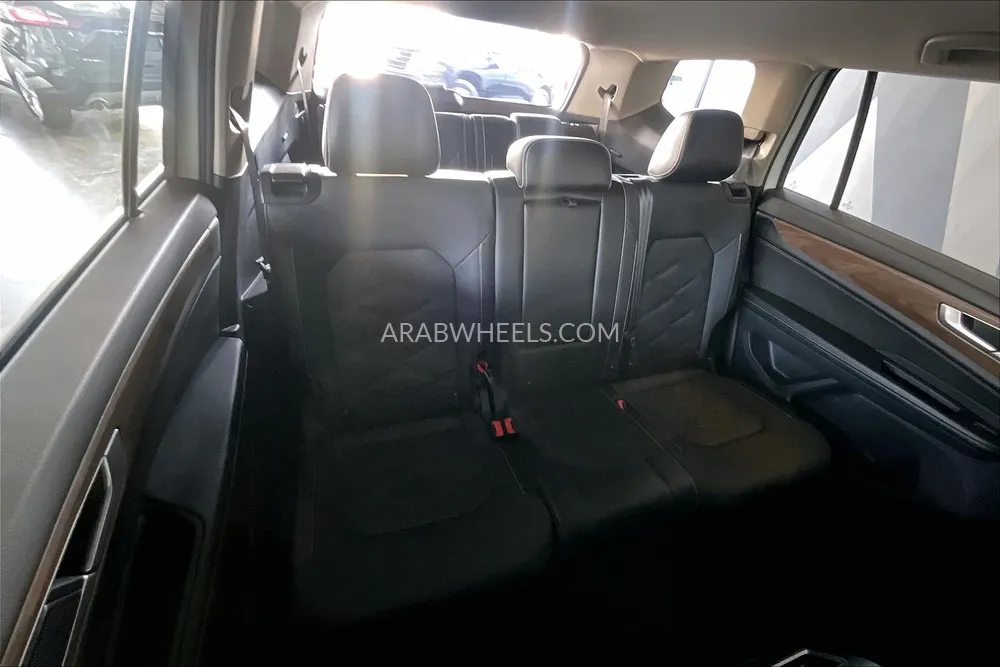 Volkswagen Teramont 2024 for Sale in Dubai Image-27
