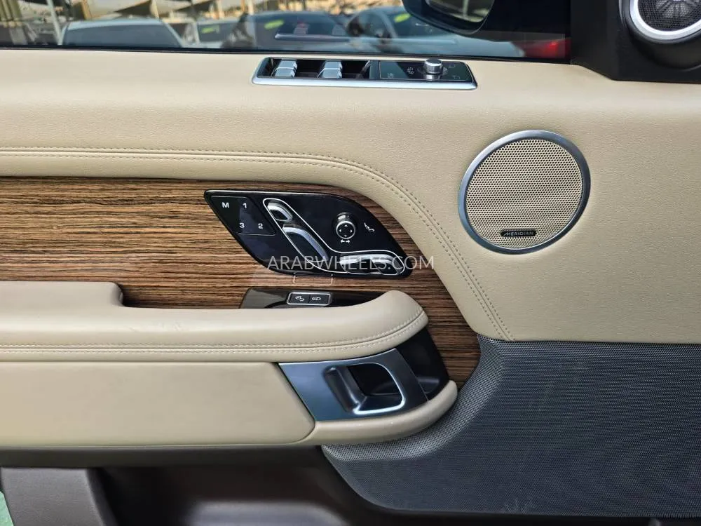 Land Rover Range Rover 2019 for Sale in Sharjah Image-11