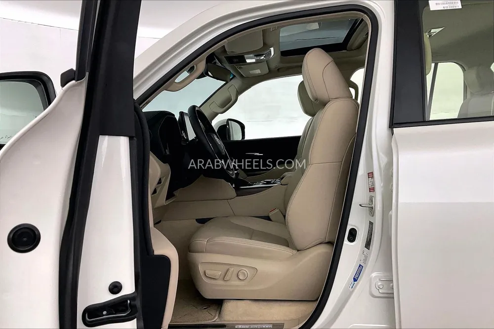 Toyota Land Cruiser 2024 for Sale in Sharjah Image-25