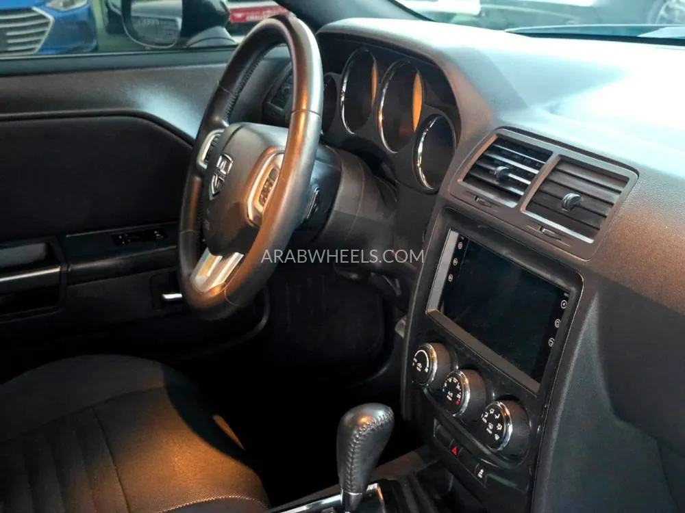 Dodge Challenger 2014 for Sale in Sharjah Image-9
