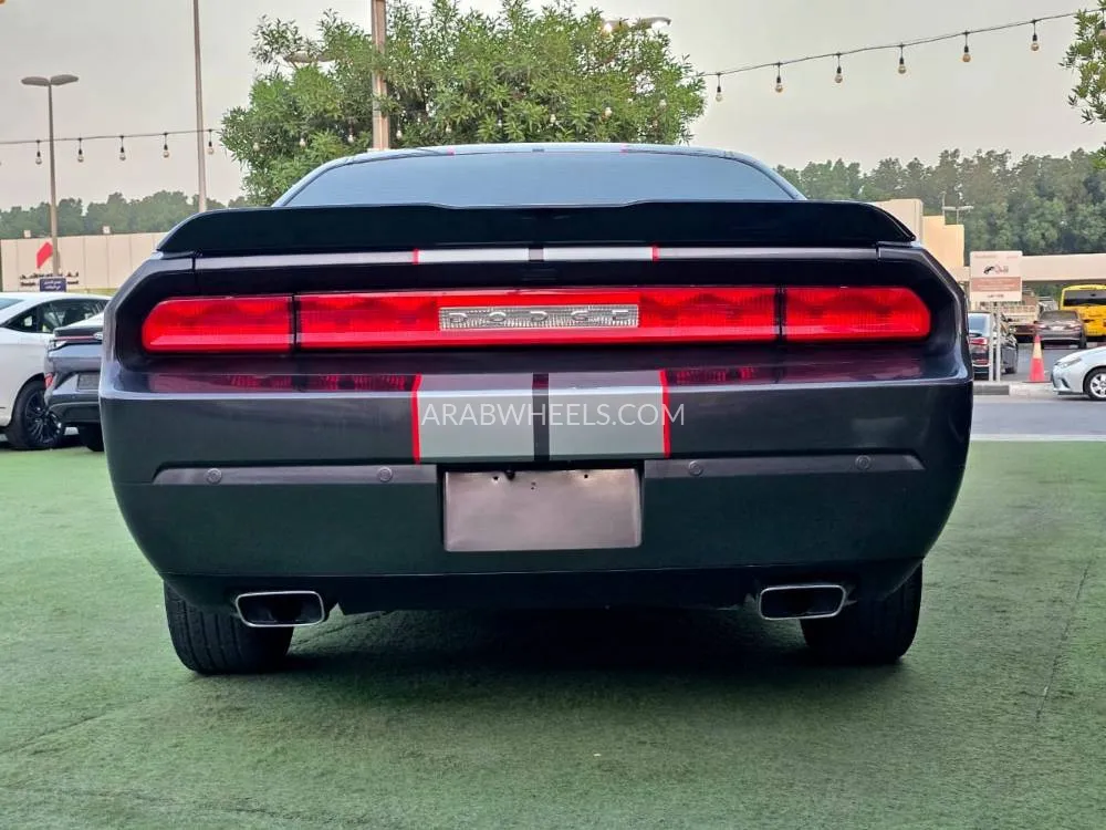 Dodge Challenger 2014 for Sale in Sharjah Image-34