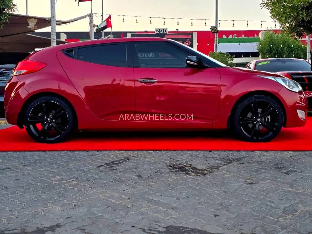 Hyundai Veloster 2015 for Sale in Sharjah Image-8