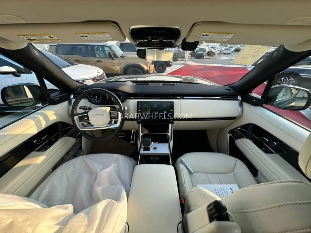 Land Rover Range Rover 2025 for Sale in Dubai Image-16