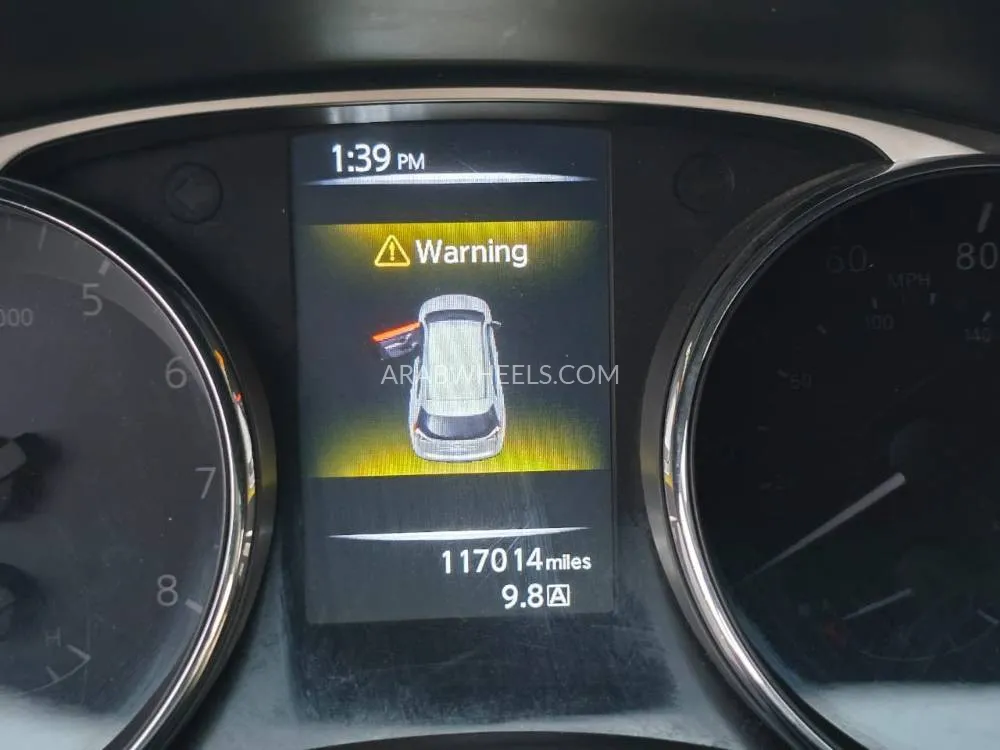 Nissan Rogue 2016 for Sale in Sharjah Image-11