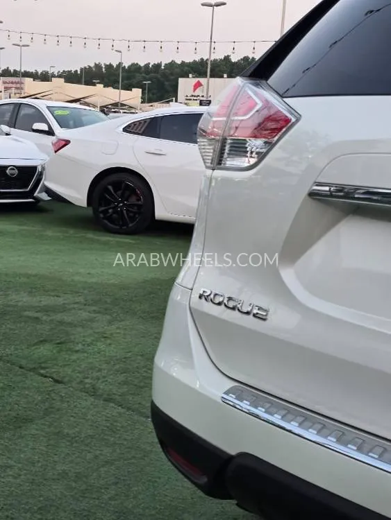 Nissan Rogue 2016 for Sale in Sharjah Image-15