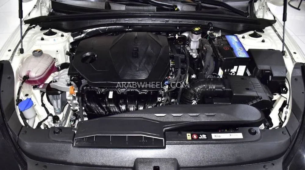 Kia K5 2023 for Sale in Dubai Image-16