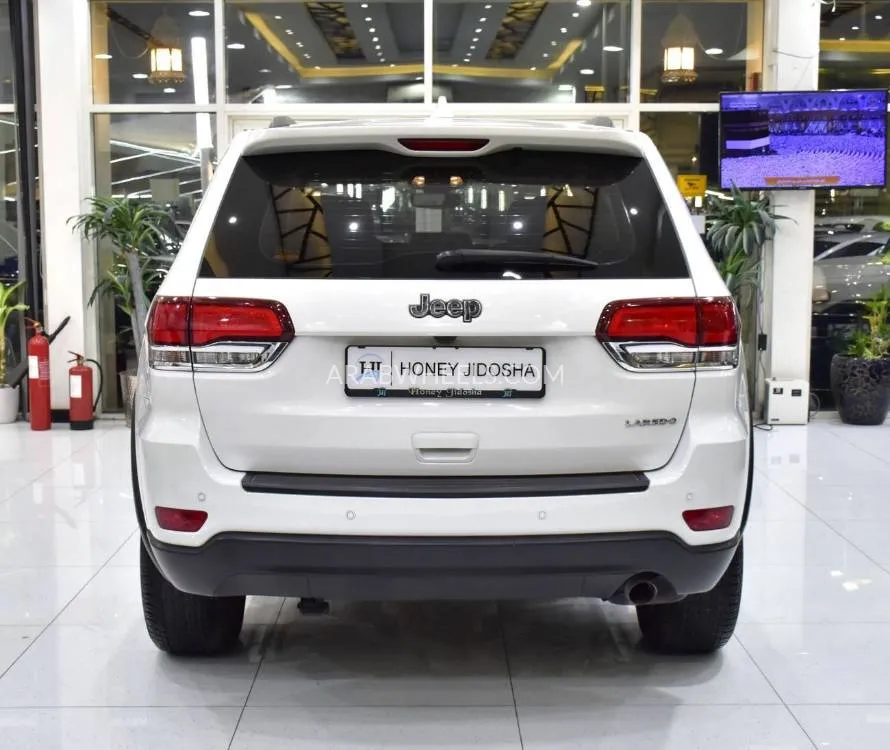 Jeep Cherokee 2020 for Sale in Dubai Image-5