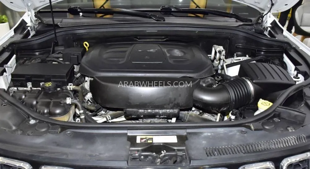 Jeep Cherokee 2020 for Sale in Dubai Image-17