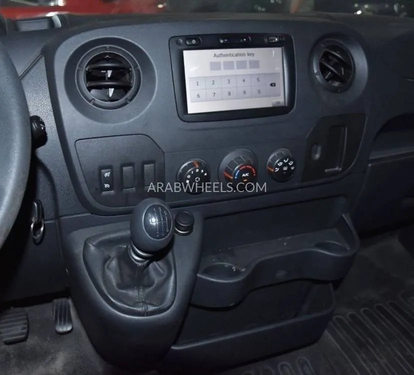 Renault Master 2020 for Sale in Dubai Image-11