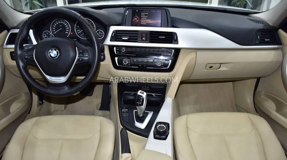 BMW 3 series 2017 for Sale in Dubai Image-11