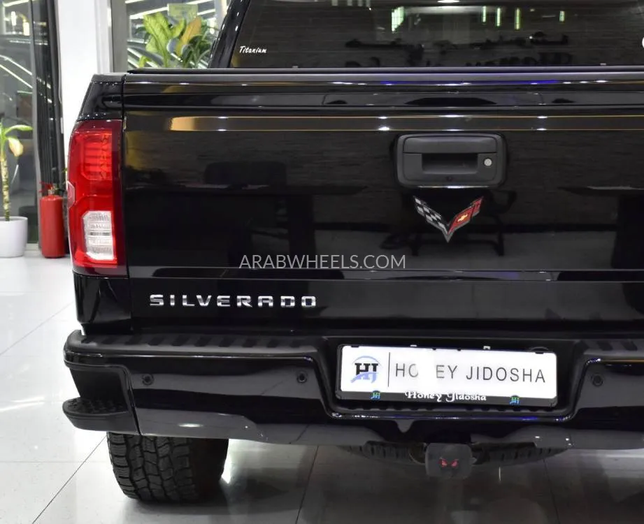 Chevrolet Silverado 2017 for Sale in Dubai Image-8