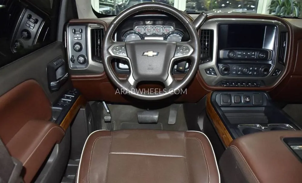 Chevrolet Silverado 2017 for Sale in Dubai Image-12
