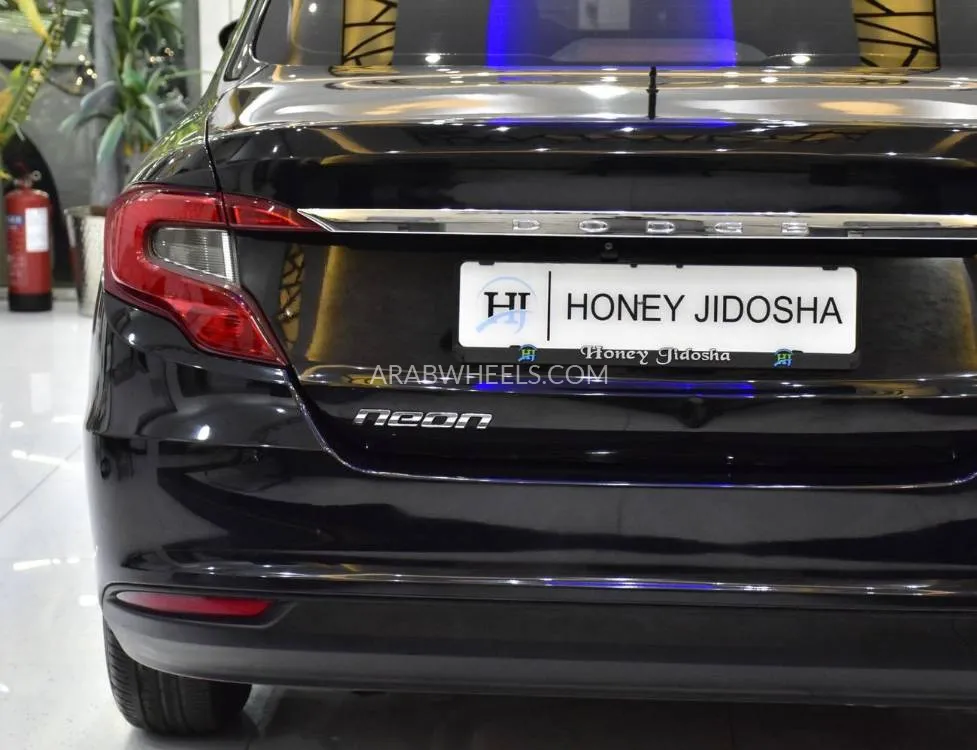 Dodge Neon 2017 for Sale in Dubai Image-8