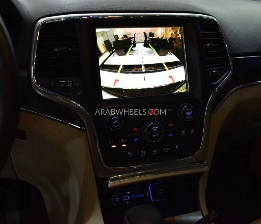 Jeep Cherokee 2017 for Sale in Dubai Image-14