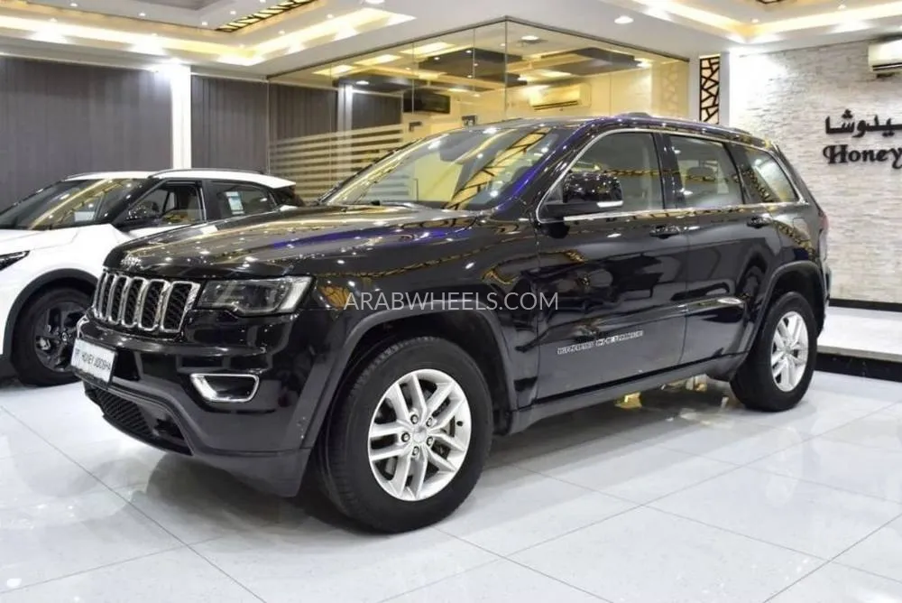 Jeep Cherokee 2018 for Sale in Dubai Image-3