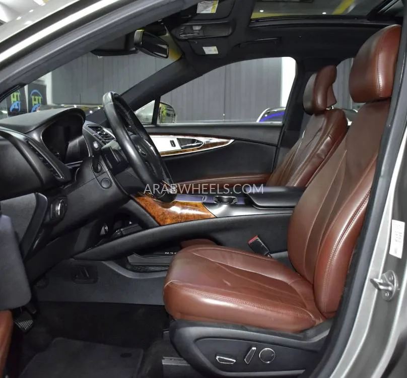 Lincoln MKX 2016 for Sale in Dubai Image-10