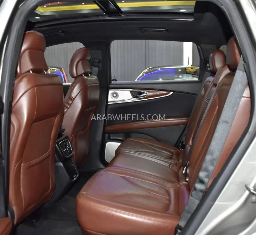 Lincoln MKX 2016 for Sale in Dubai Image-16