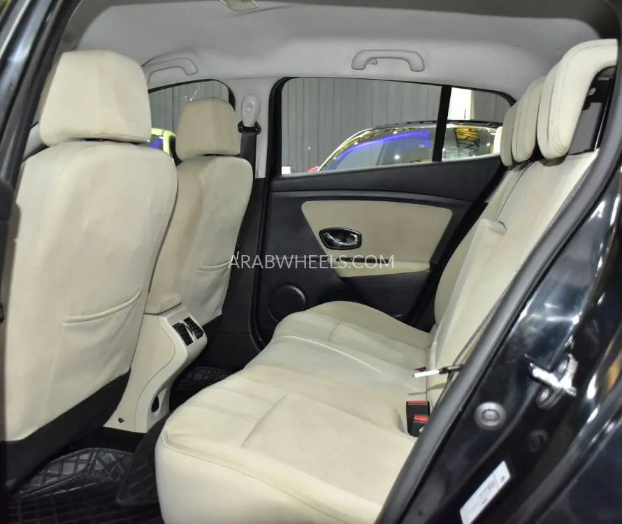 Renault Megane 2015 for Sale in Dubai Image-15