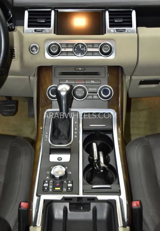 Land Rover Range Rover Sport 2010 for Sale in Dubai Image-17