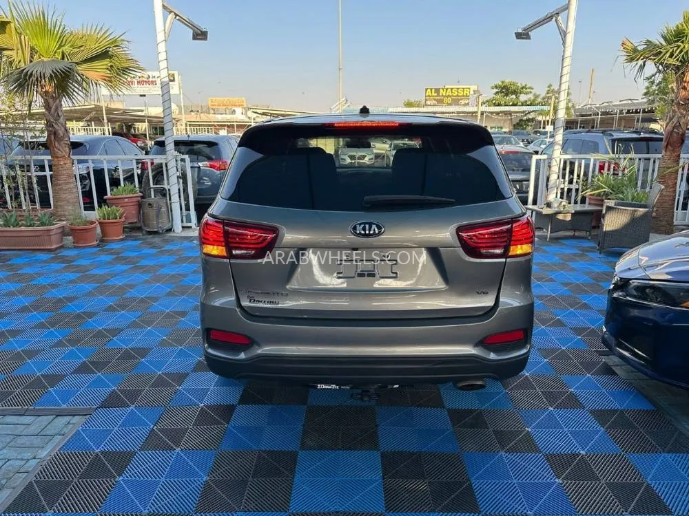 Kia Sorento 2019 for Sale in Ajman Image-7