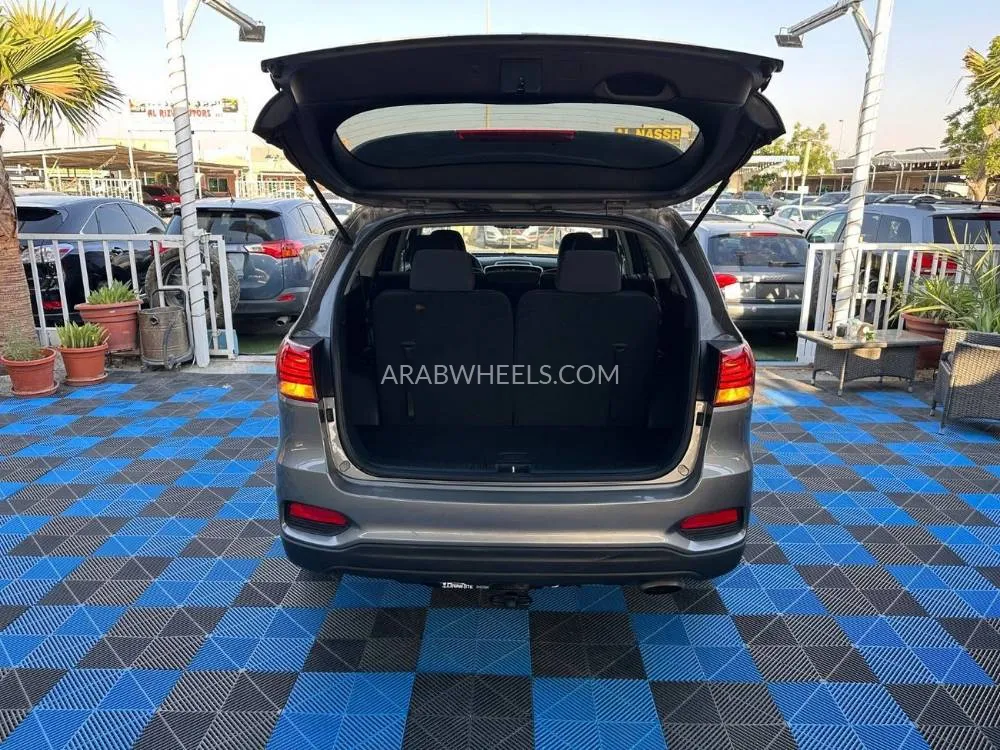 Kia Sorento 2019 for Sale in Ajman Image-19