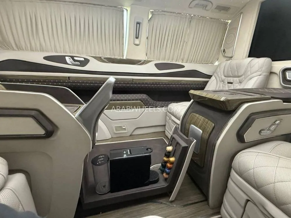 Mercedes Benz V Class 2022 for Sale in Dubai Image-16