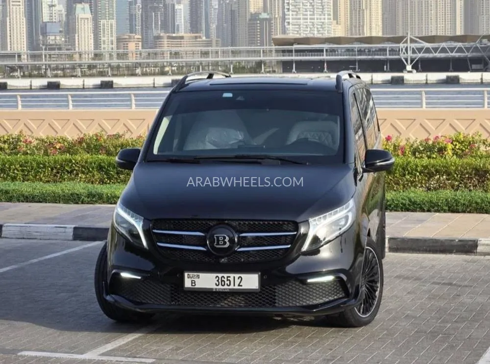 Mercedes Benz V Class 2022 for Sale in Dubai Image-18