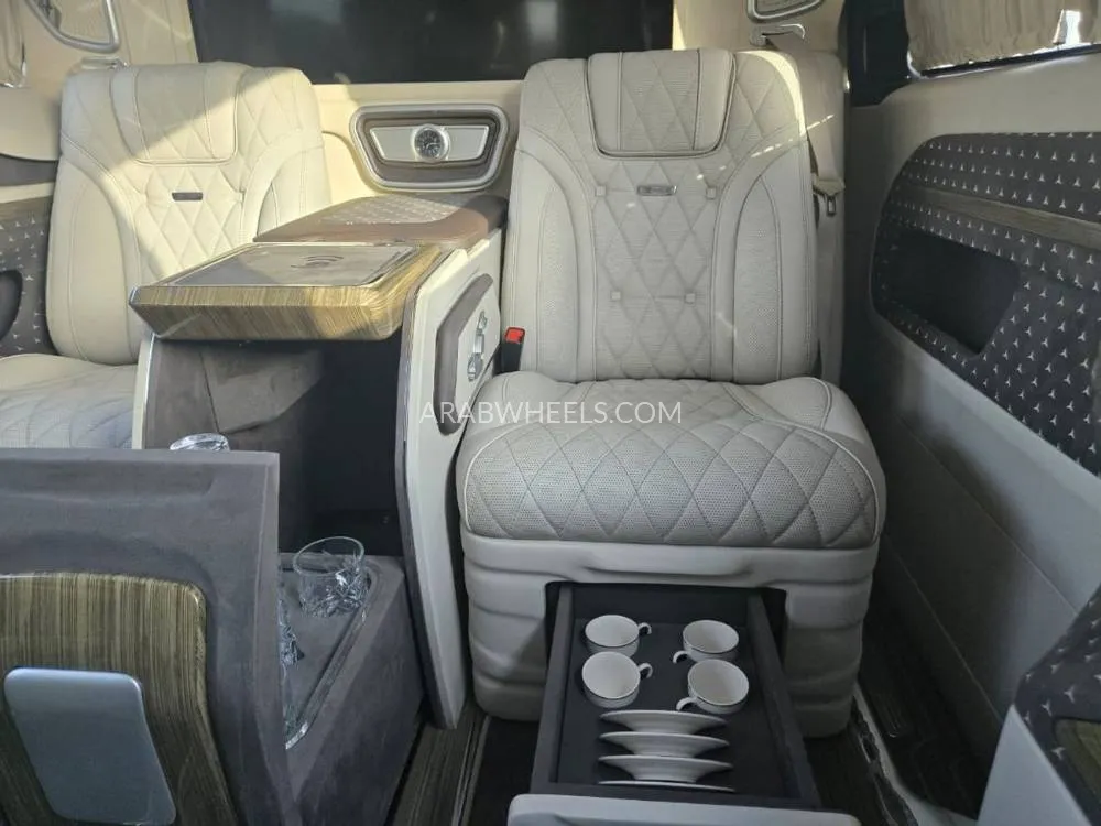 Mercedes Benz V Class 2022 for Sale in Dubai Image-20