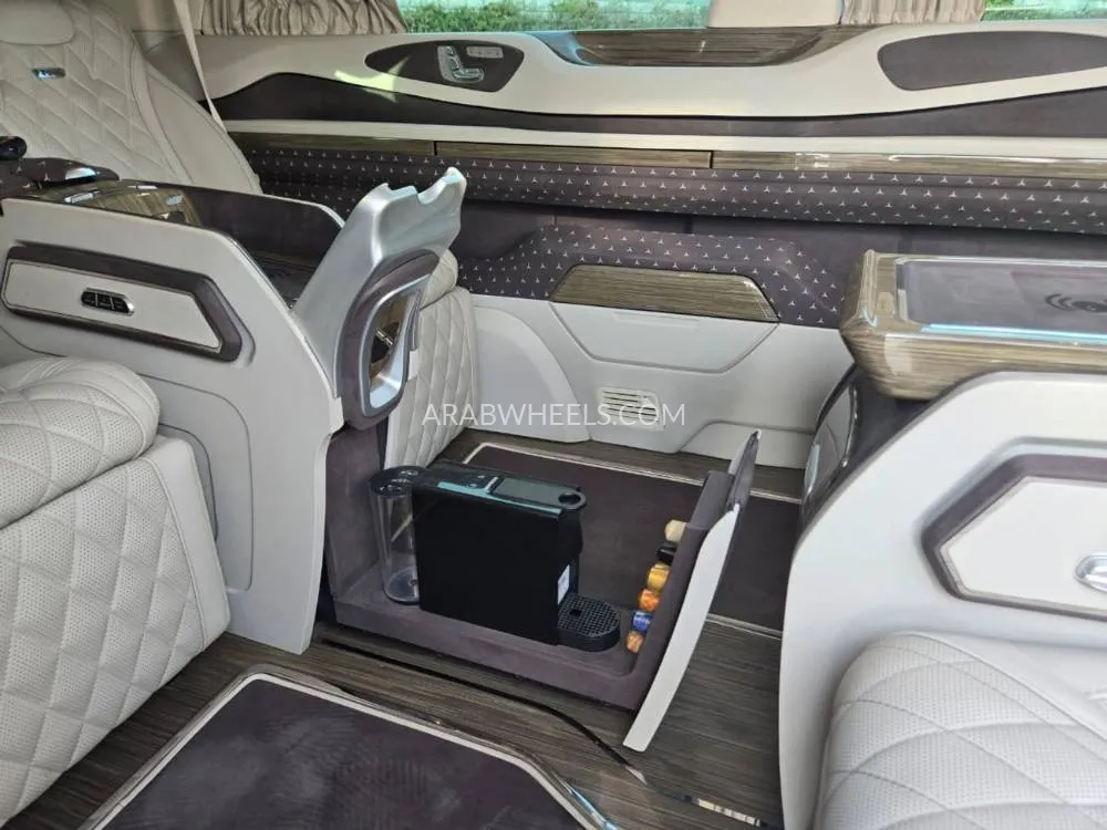 Mercedes Benz V Class 2022 for Sale in Dubai Image-22