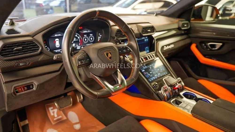 Lamborghini Urus 2022 for Sale in Dubai Image-4