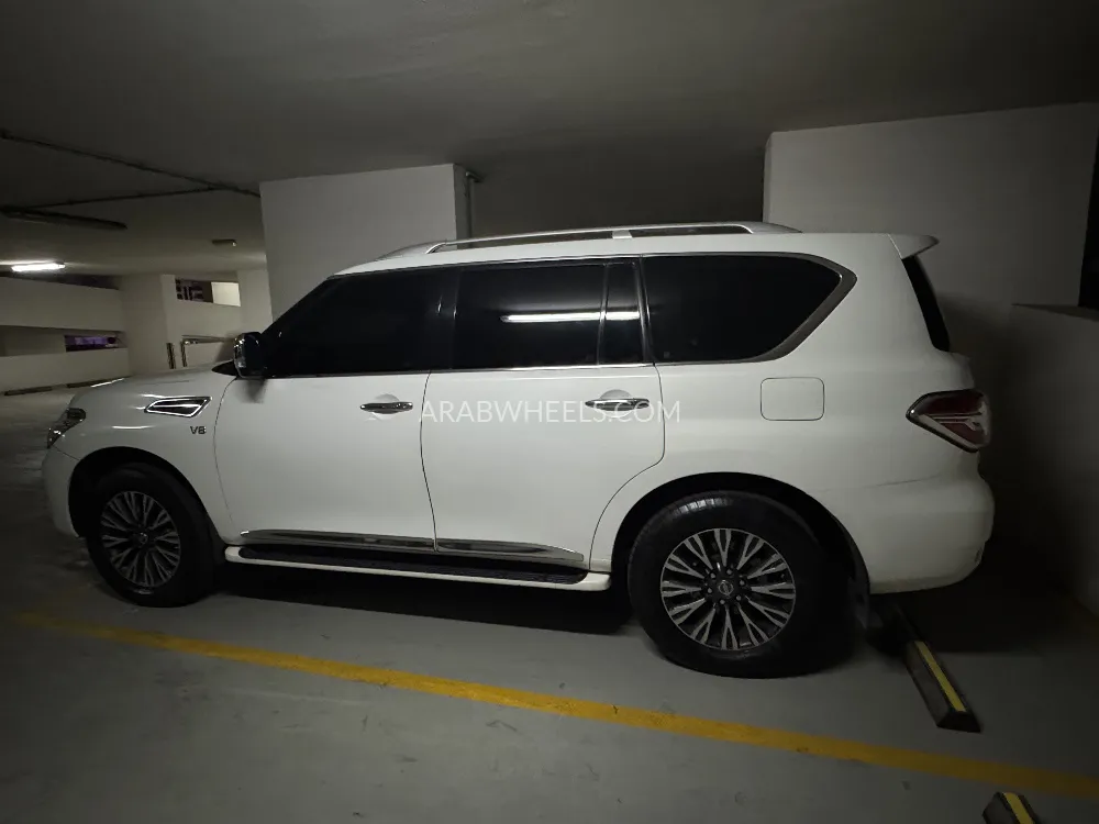 Nissan Patrol 2011 for Sale in Dubai Image-1