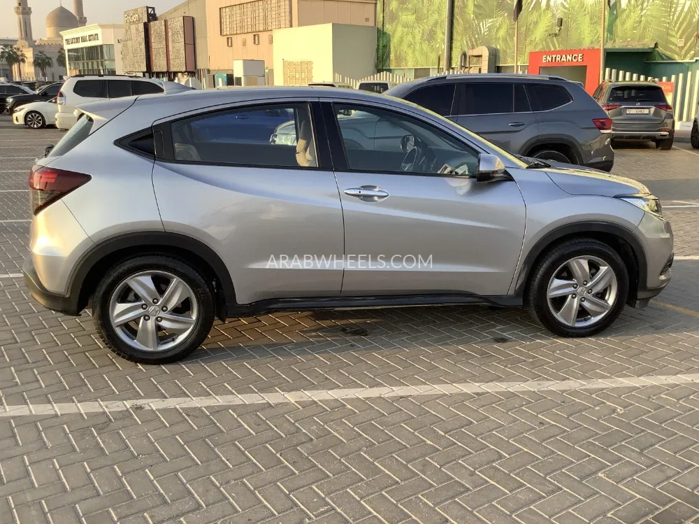 Honda HR-V 2020 for Sale in Dubai Image-3