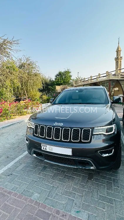 Jeep Grand Cherokee 2020 for Sale in Dubai Image-3