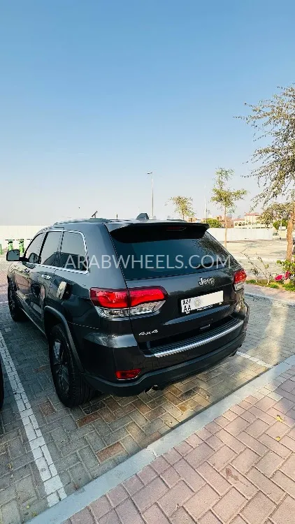 Jeep Grand Cherokee 2020 for Sale in Dubai Image-4