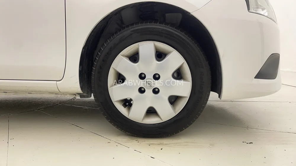 Nissan Sunny 2023 for Sale in Dubai Image-10