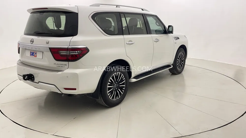 Nissan Patrol 2022 for Sale in Dubai Image-3