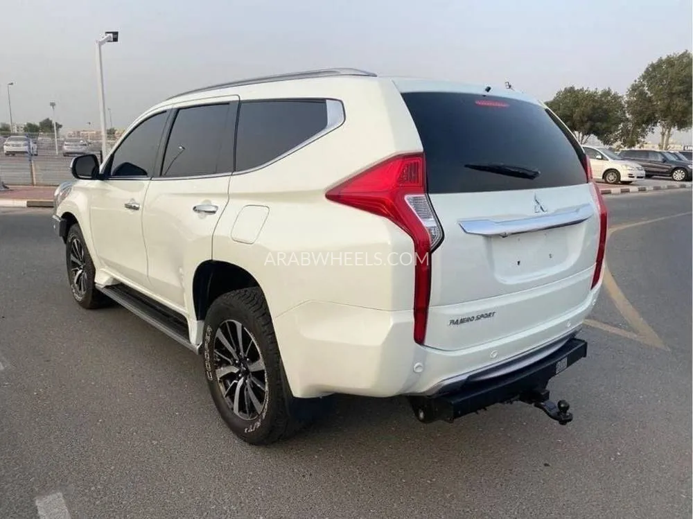 ميتسوبيشي باجيرو 2017 for Sale in دبي Image-3