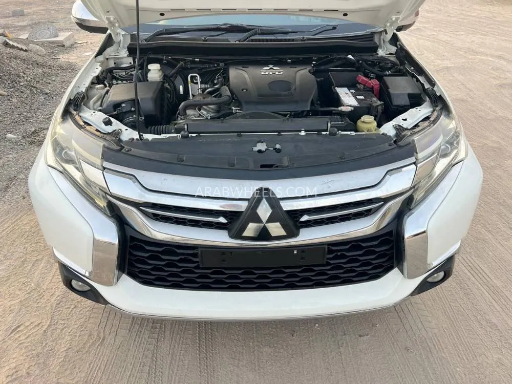 ميتسوبيشي باجيرو 2018 for Sale in دبي Image-10