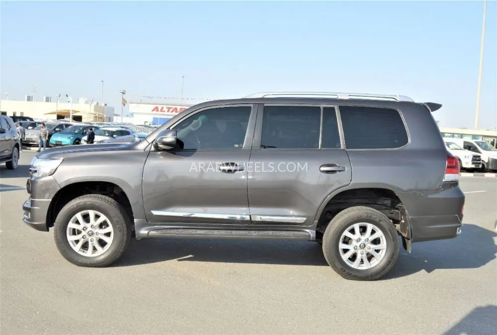 Toyota Land Cruiser 2015 for Sale in Dubai Image-8