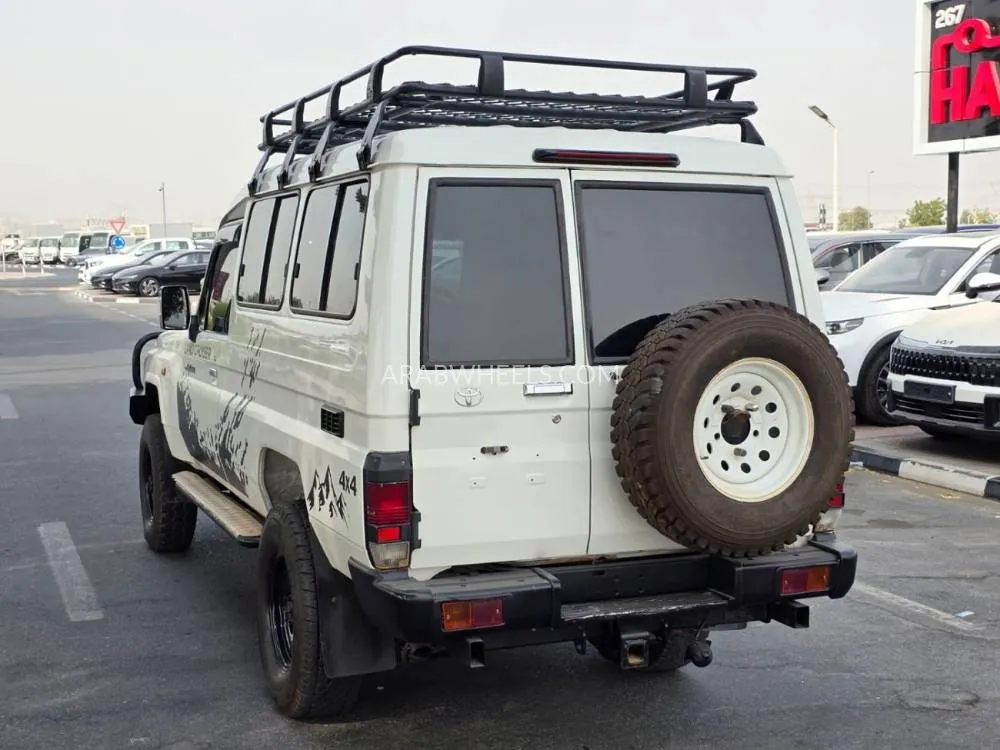 Toyota Land Cruiser 70 Series 2014 for Sale in Dubai Image-5