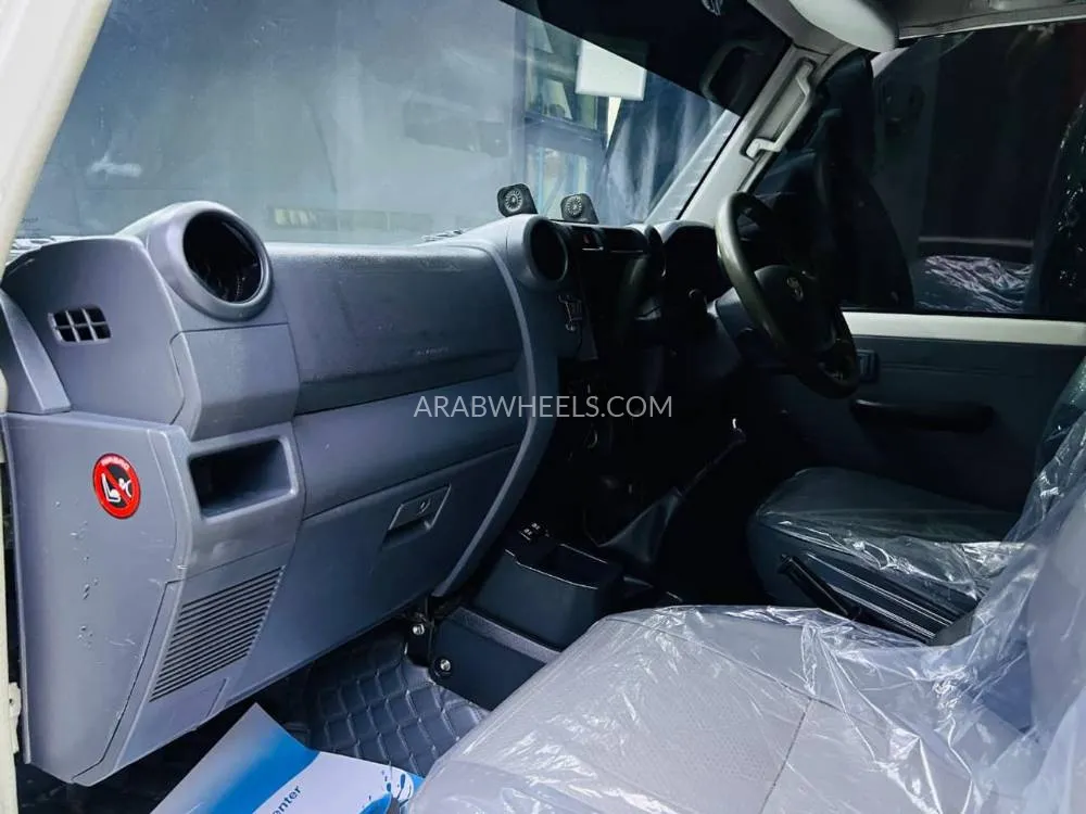 Toyota Land Cruiser 70 Series 2019 for Sale in Dubai Image-9