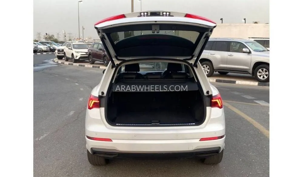 Audi Q3 2020 for Sale in Dubai Image-8