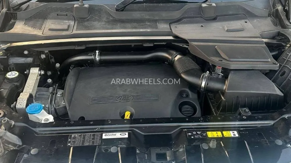 Land Rover Discovery 2015 for Sale in Dubai Image-10