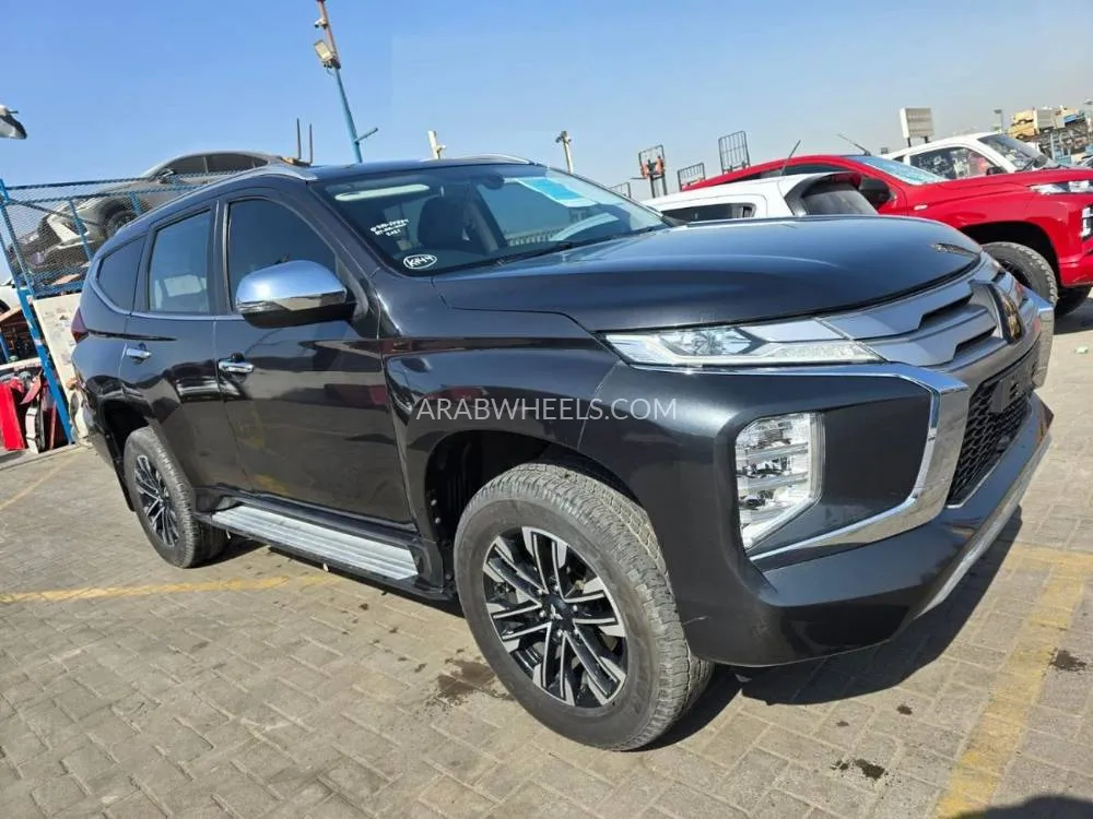 ميتسوبيشي باجيرو سبورت 2021 for Sale in دبي Image-2