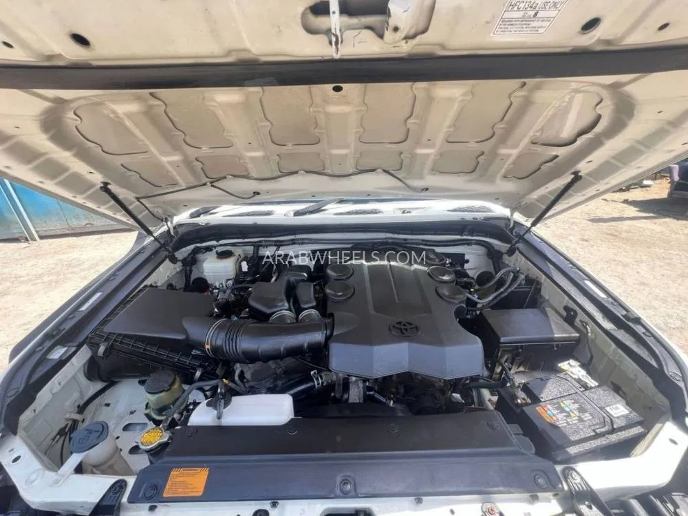 Toyota FJ Cruiser 2012 for Sale in Dubai Image-6