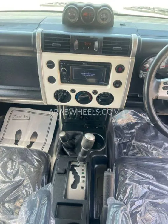 Toyota FJ Cruiser 2012 for Sale in Dubai Image-8